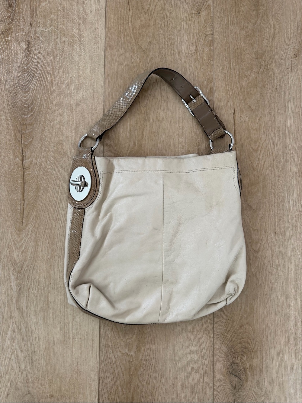 Coach Penelope Hobo Shoulder Bag. F16535. Used.